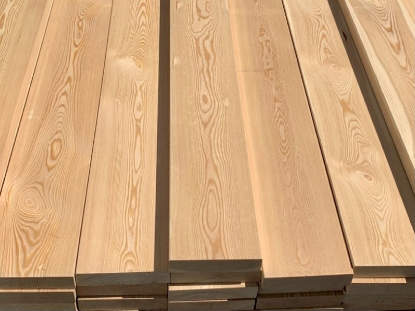 Палубная доска лиственница 140/28 Экстра (Директ, 4 шт./упак),2,8 м2/упак, 5 метра