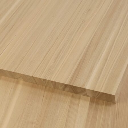 alt="Мебельный щит ясень АВ 40×600×2000 мм — цельноламельный массив"